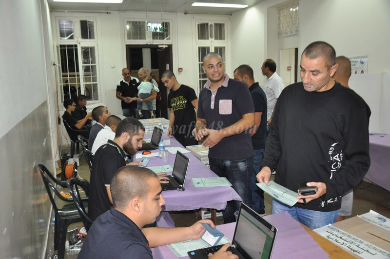 بالفيديو: جموع غفيرة تتوافد على صناديق الاقتراع وساعتين ترقب حاسمتين